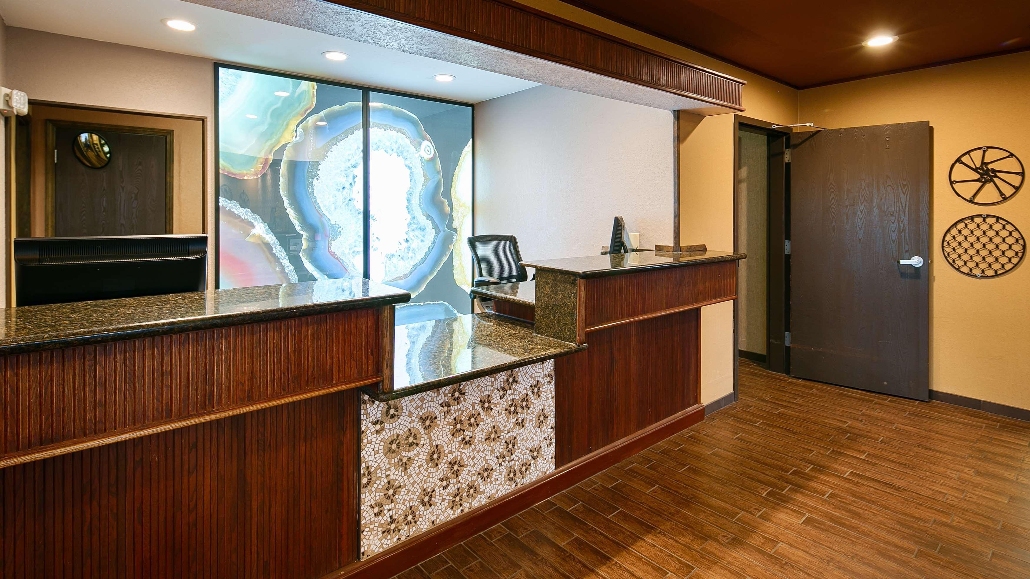 Best Western Plus Rama Inn Редмонд Екстер'єр фото