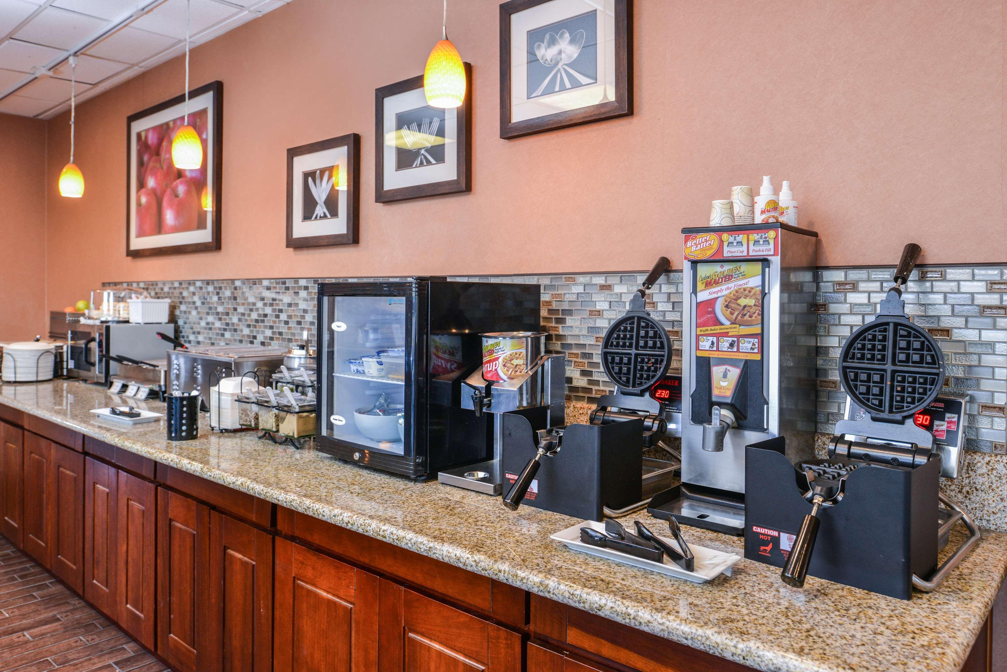 Best Western Plus Rama Inn Редмонд Екстер'єр фото