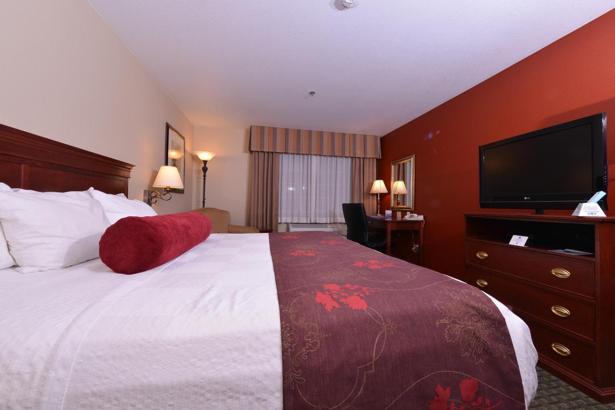 Best Western Plus Rama Inn Редмонд Номер фото